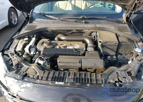 2014 Volvo S60 T5 z USA, uszkodzony, nr VIN YV1612FS0E1290215